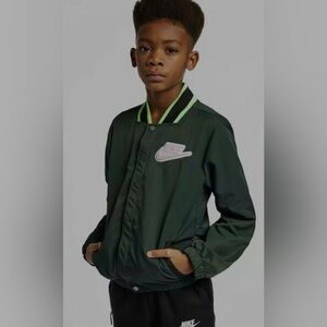 Nike Boys Sportswear Hoopfly Dark Green 
Bomber-Style Jacket  Youth Size Large